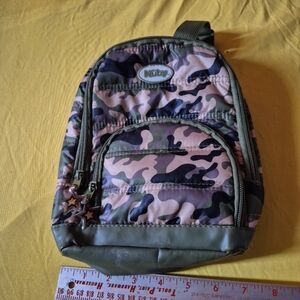 Kids Olive & Brown Camo Sling Backpack by Nuby